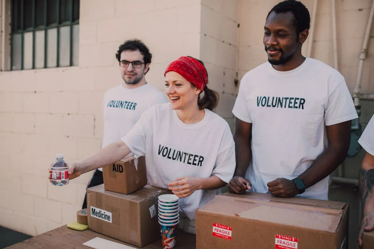 Volunteers preparing together